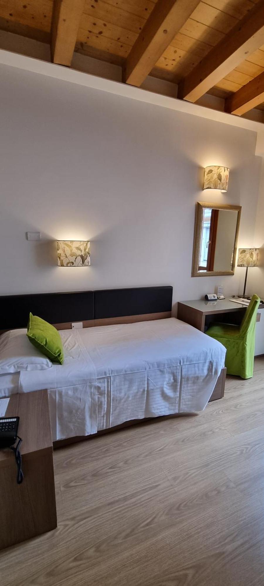 Unahotels Eco Hotel Villa Costanza Venezia Mestre Exteriör bild