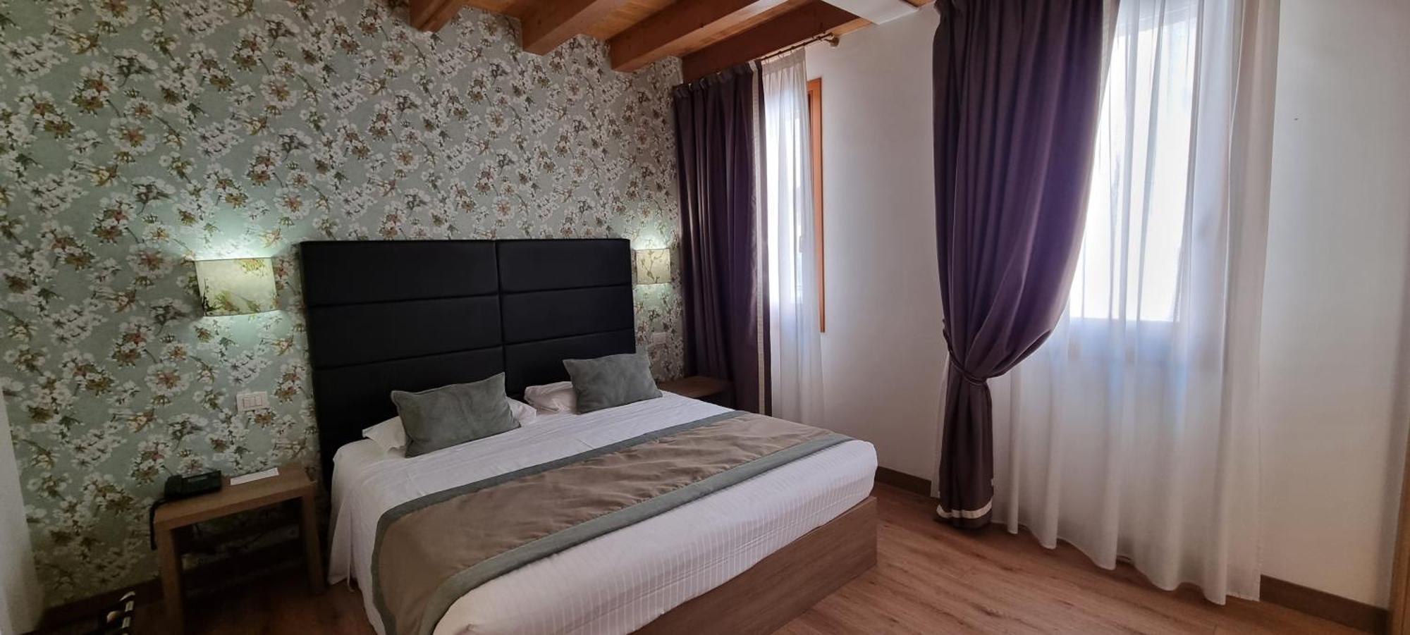 Unahotels Eco Hotel Villa Costanza Venezia Mestre Exteriör bild