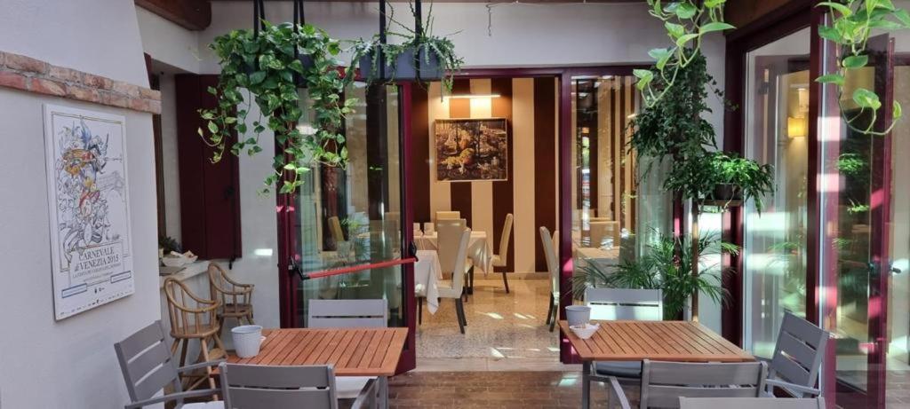 Unahotels Eco Hotel Villa Costanza Venezia Mestre Exteriör bild
