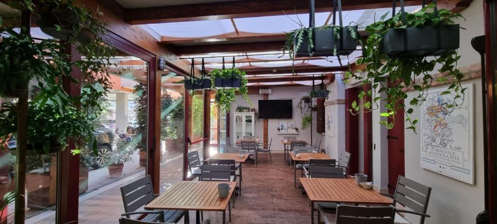 Unahotels Eco Hotel Villa Costanza Venezia Mestre Exteriör bild